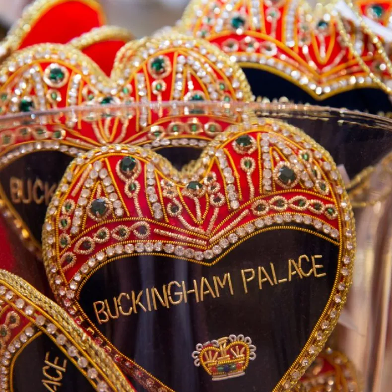 Buckingham Palace Navy And Red Heart Decoration