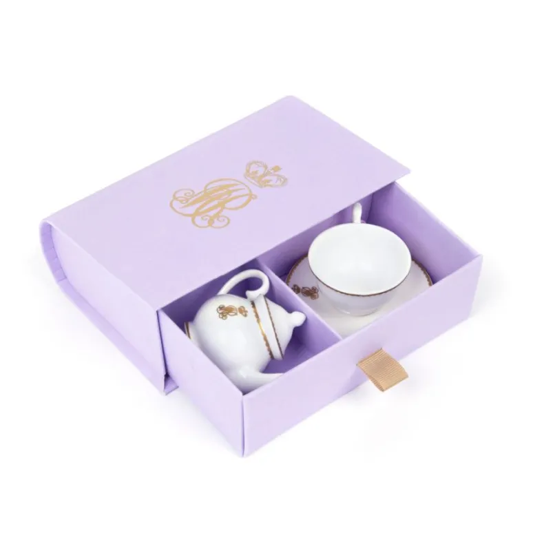 Queen Mary'S Dolls' House Miniature Set